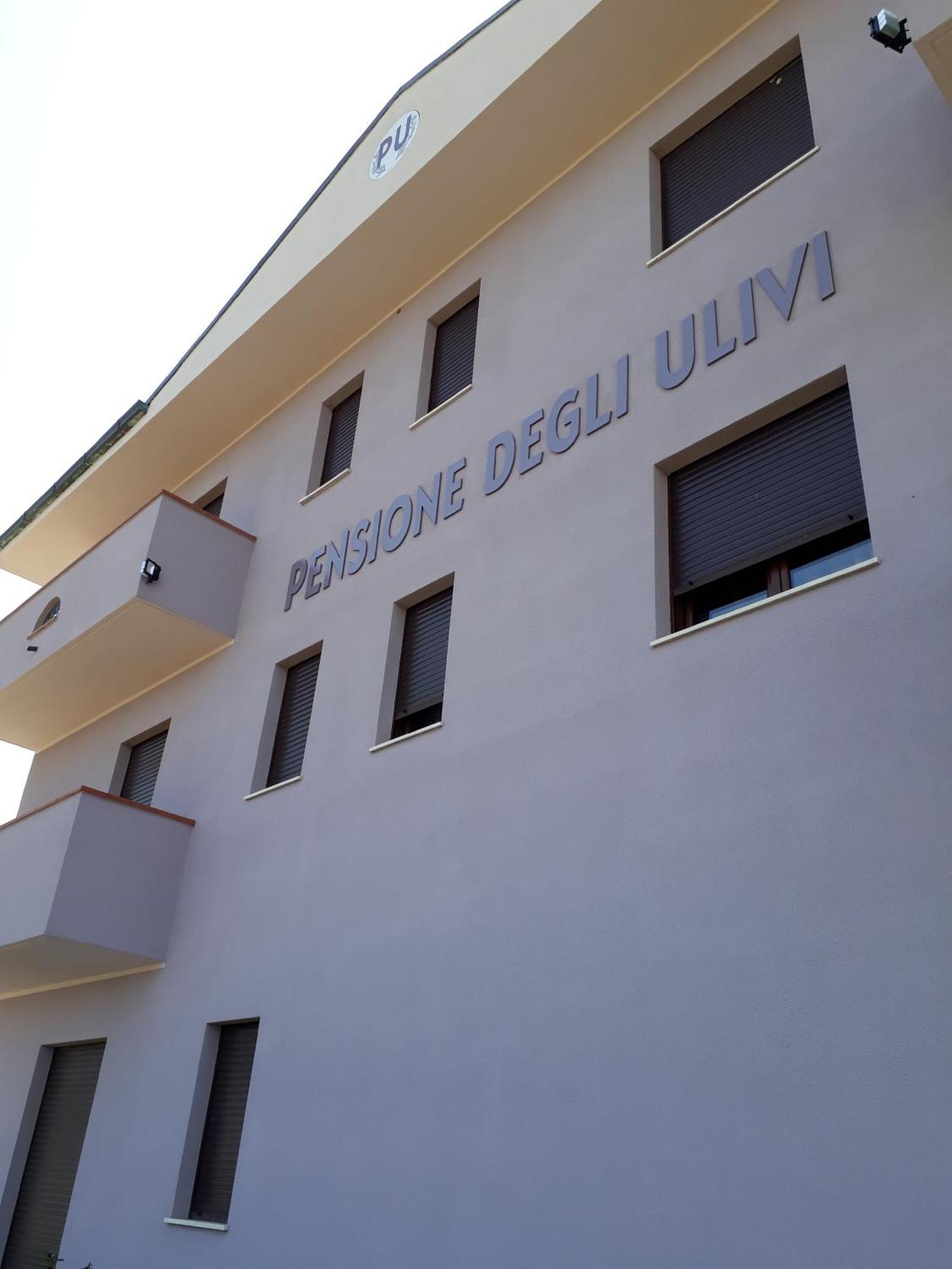 Pensione Degli Ulivi Porto Sant'Elpidio Exterior photo
