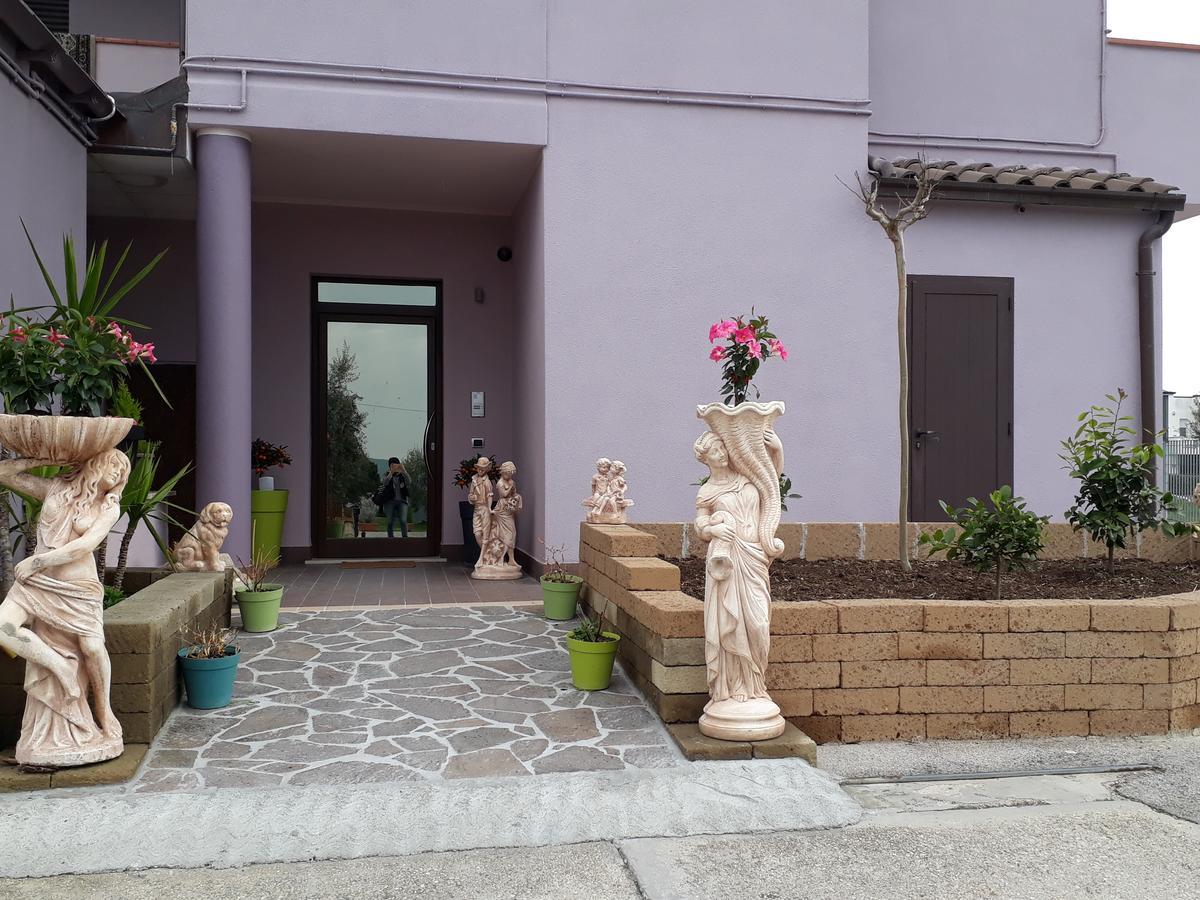 Pensione Degli Ulivi Porto Sant'Elpidio Exterior photo
